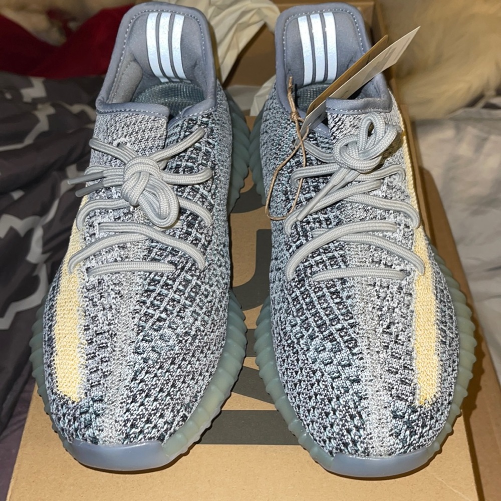 Yeezy Boost 350 V2 GY7657 size 6 mens
